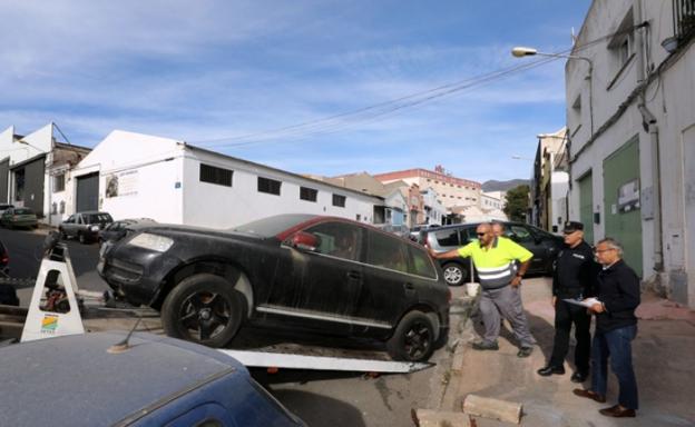 Campaign to remove 170 abandoned vehicles begins