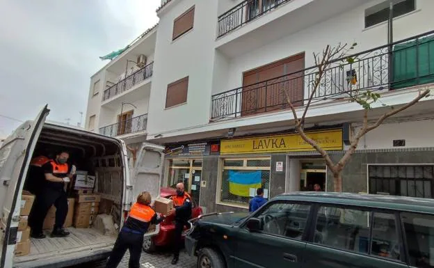 Donations being loaded into a van outside Estepona's Ukrainian centre 