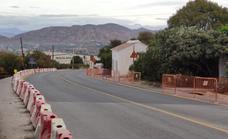Construction of new walkway to Alhaurín el Grande football pitch finally kicks off