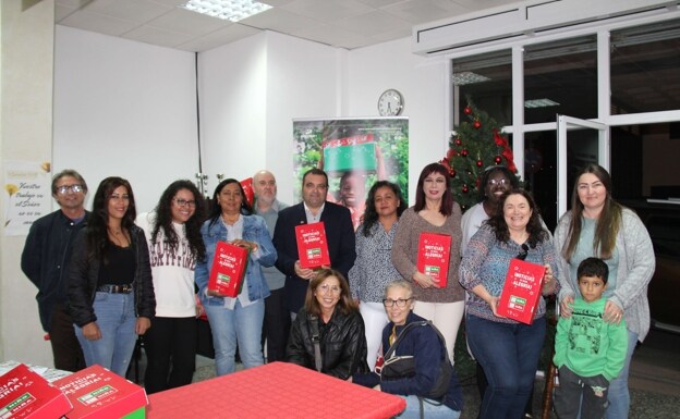 Operation Christmas Child is launched by the town hall in Cártama. /SUR
