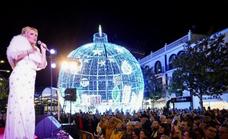 Thousands gather in Torremolinos to welcome the festive season