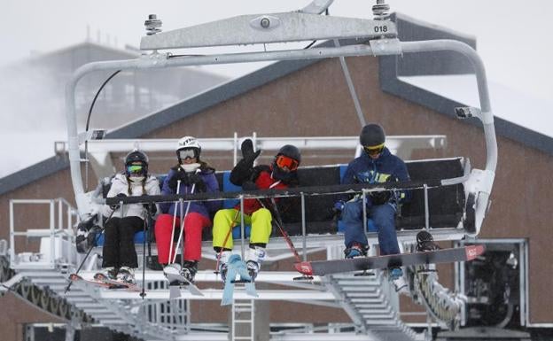 Sierra Nevada opens the season with a new six-seater chairlift