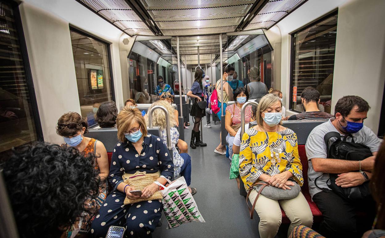 Face masks to remain compulsory on public transport and flights to and from Spain