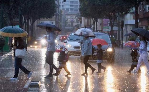Heavy rain returns to Malaga province, with yellow weather warnings in force until midnight