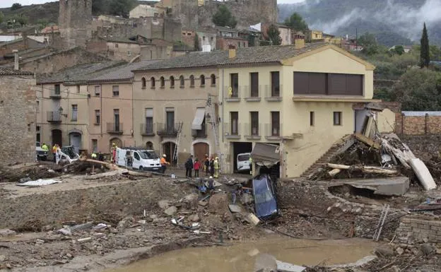 Flooding after a river burst its banks in Montblanc, Tarragona, in 2019. /efe
