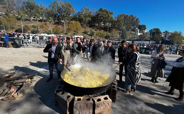 Torrox feeds the 40,000 at traditional 'migas' festival