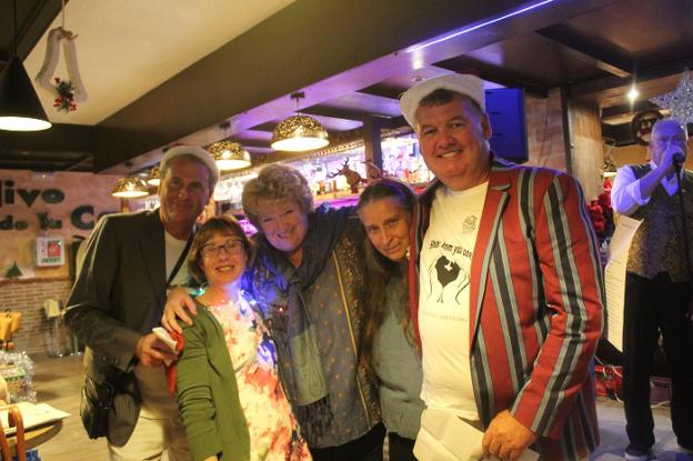 ACE dog shelter Christmas dinner 'breaks all records' by raising 4,600 euros