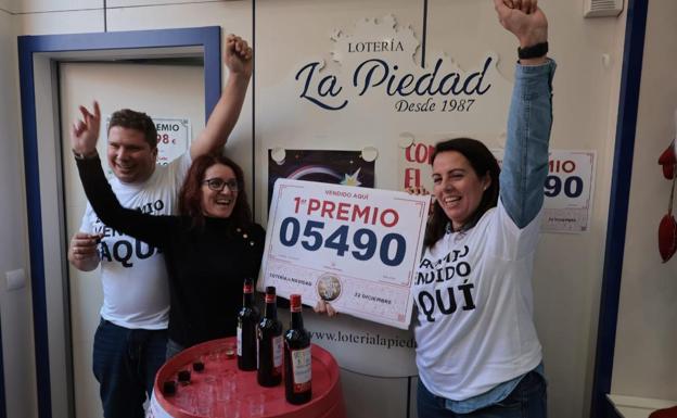 Small share of the Gordo brings festive joy to winning Christmas lottery ticket holders on Costa del Sol