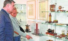 Historical scientific instruments on display at Museo Andaluz de la Educación