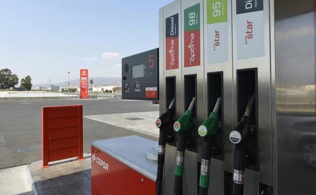 Petrol trade war kicks off in Spain as government's fuel discount ends for many drivers