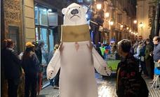 'Injured' polar bear that went viral last year is back in Three Kings parade, thanks to ingenuity of locals