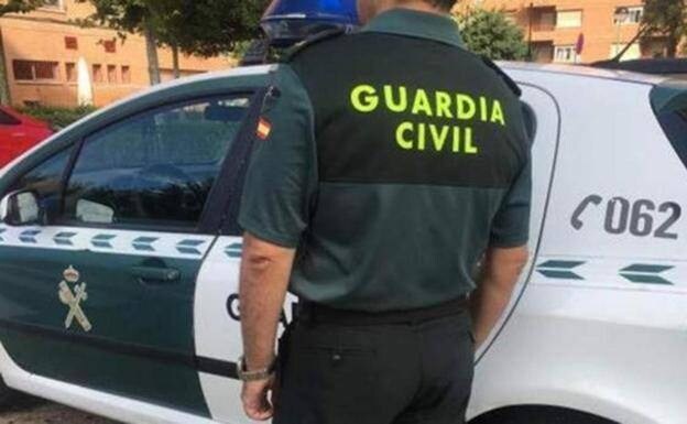 Guardia Civil officers 