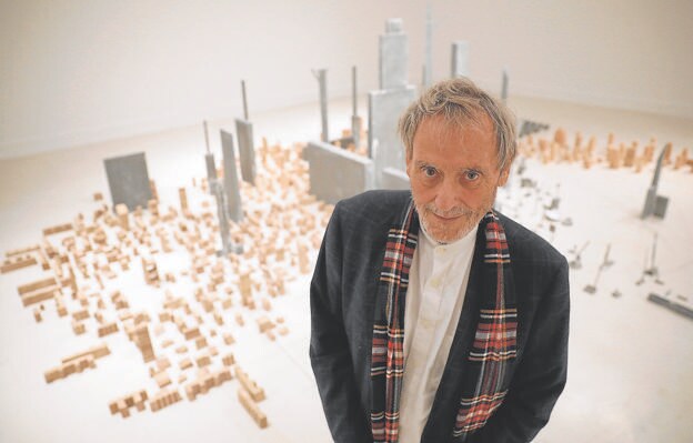 Miquel Navarro at the CAC Malaga: 40 years of cities and sex