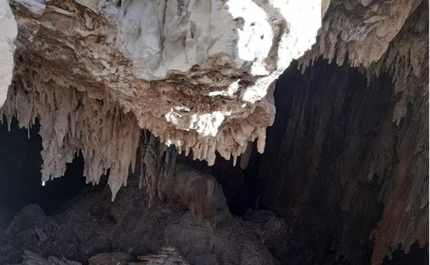 Experts must decide if the cave deserves the declaration of an asset of cultural interest. 