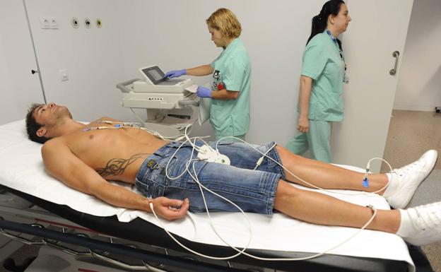 ECG machine donated to university
