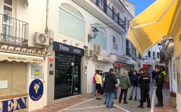Armed robbers raid a gold and jewellery dealer's store in Marbella’s Old Town
