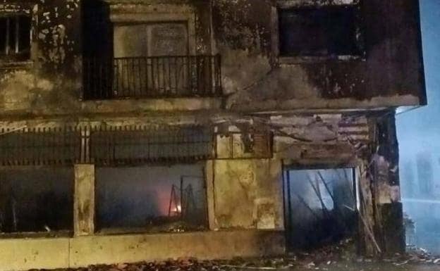 Endesa accused of sending electricity bills to man forced from his home by major blaze in Ronda