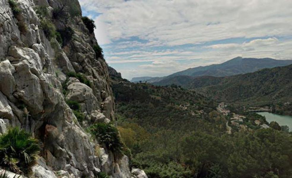 Woman climber dies in El Chorro after being struck on head by rock