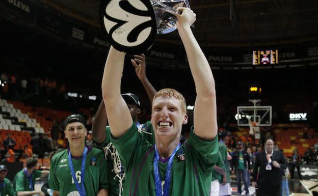 El Unicaja, muy próximo a cerrar la ampliación y mejora de contrato de Alberto Díaz hasta 2021