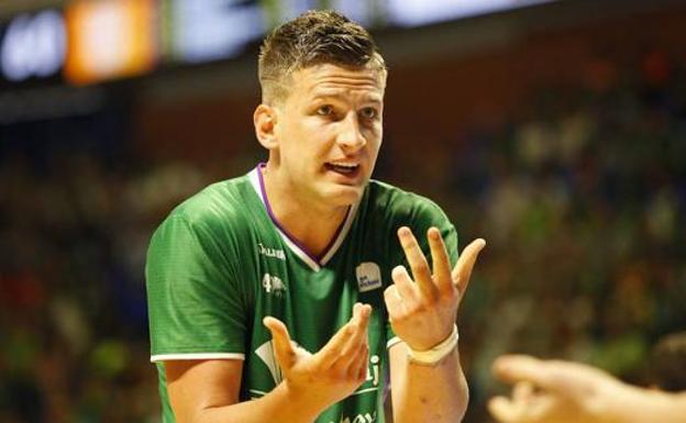 El Unicaja le pide a Omic que espere a que resuelva la situación de Musli