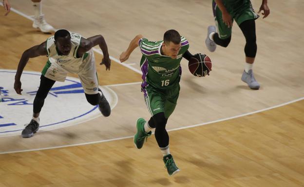 Soberana paliza del Unicaja al Betis (99-71)