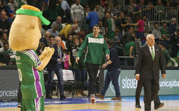 El Unicaja, con problemas para encontrar un pívot de garantías que esté libre