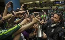 Así fue la celebración del Unicaja tras ganar la Eurocup, en fotos