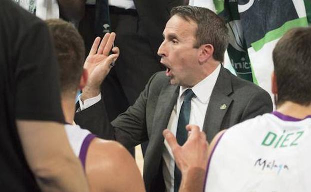 El consejo del Unicaja pasa de puntillas por la renovación de Joan Plaza