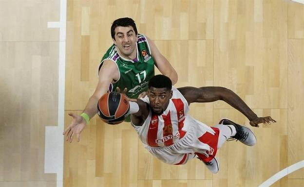 Ofensiva del Unicaja por Mathias Lessort