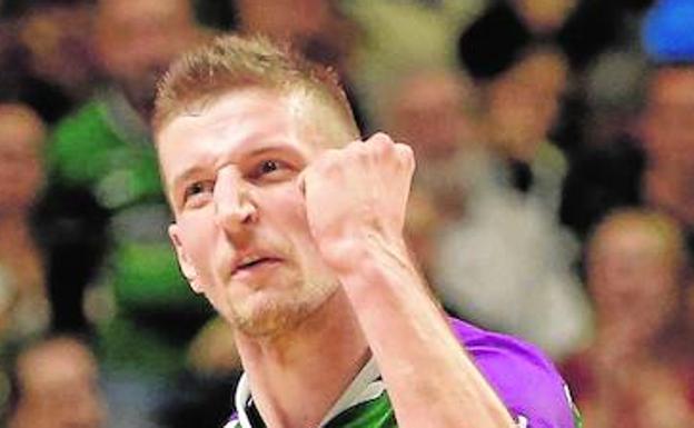 Waczynski reclama su hueco en la historia del Unicaja
