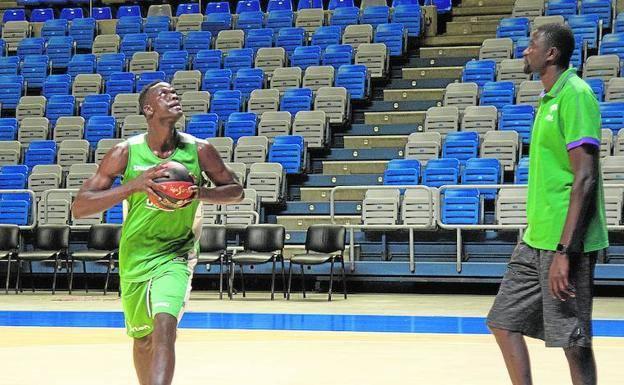 Ablaye Sow se marcha cedido al Ourense
