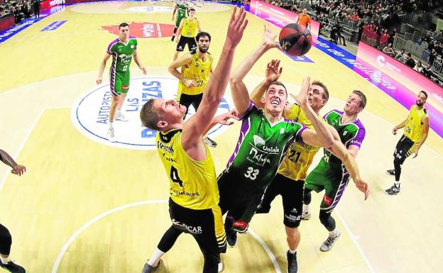 El Unicaja, ante un peligro latente