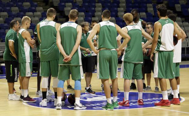 Gran malestar del Unicaja con la plantilla por la falta de compromiso y actitud de algunos jugadores