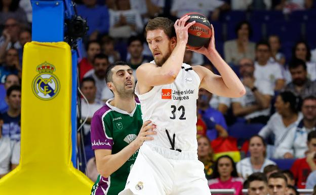 Kuzmic mejora y será operado mañana