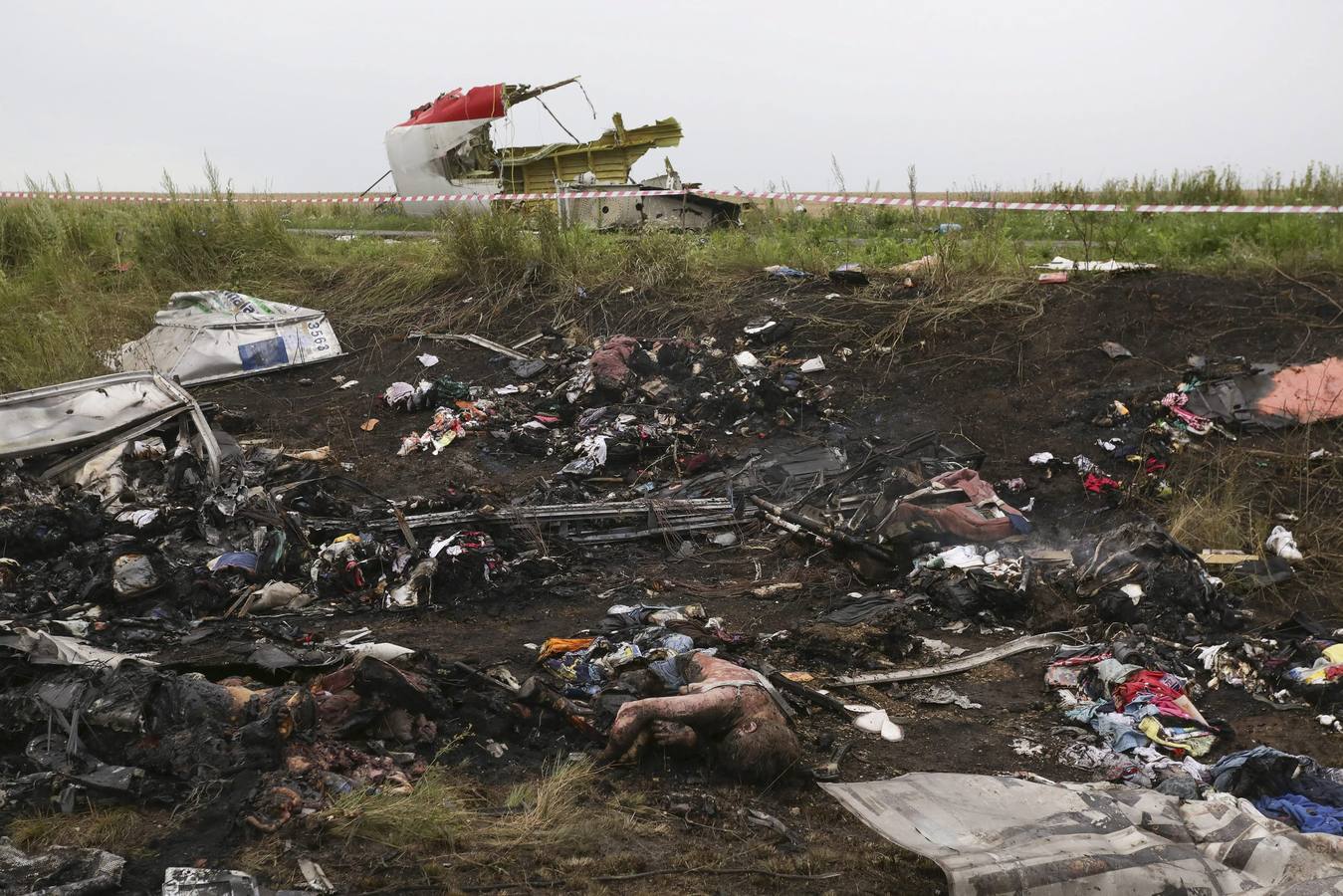 Dolor e indignación tras el derribo de un avión malasio en Ucrania