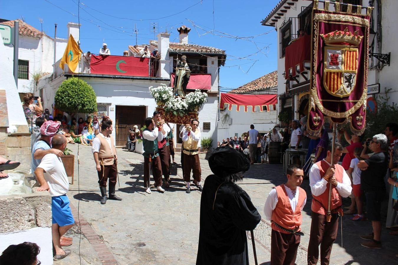 Benalauría celebra su fiesta de Moros y Cristianos