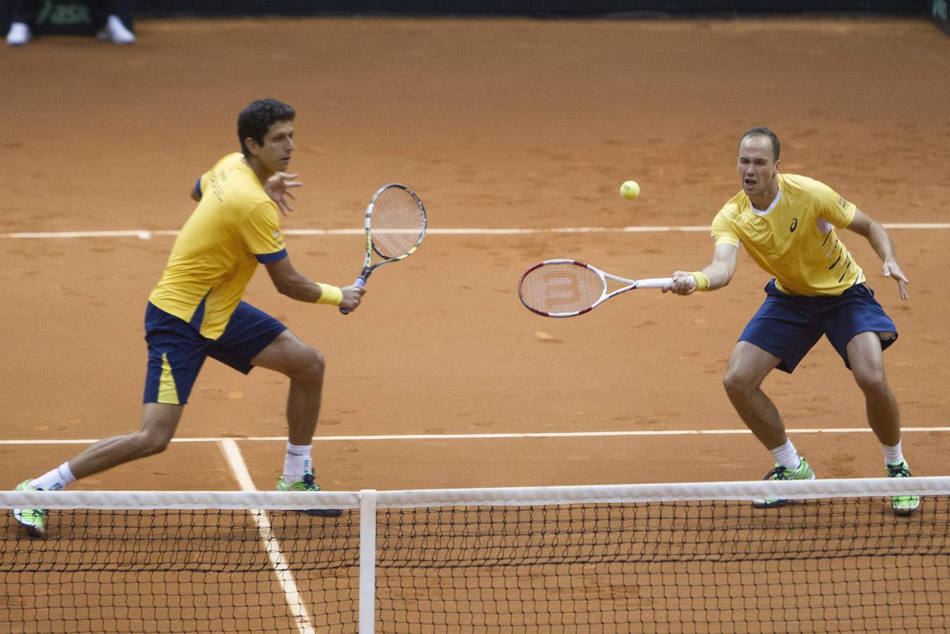 Brasil gana el punto del dobles a España