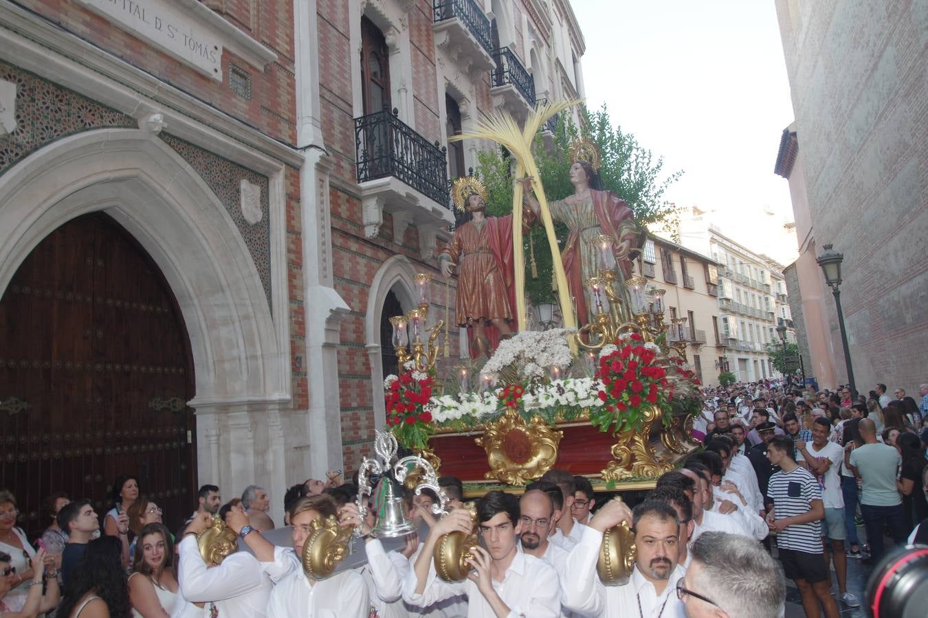 Los Santos Patronos de Málaga procesionan por el Centro