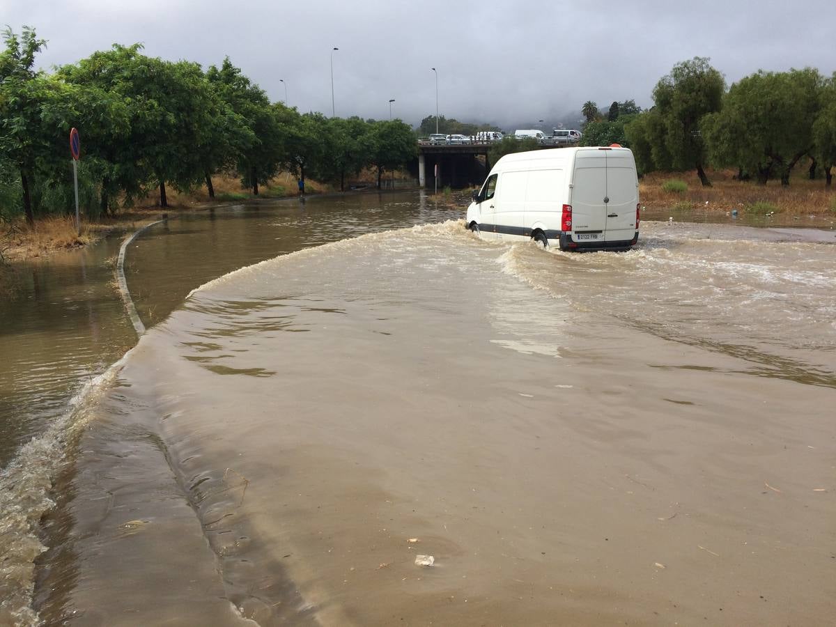 Málaga, en alerta por lluvias. Inundaciones en la Axarquía