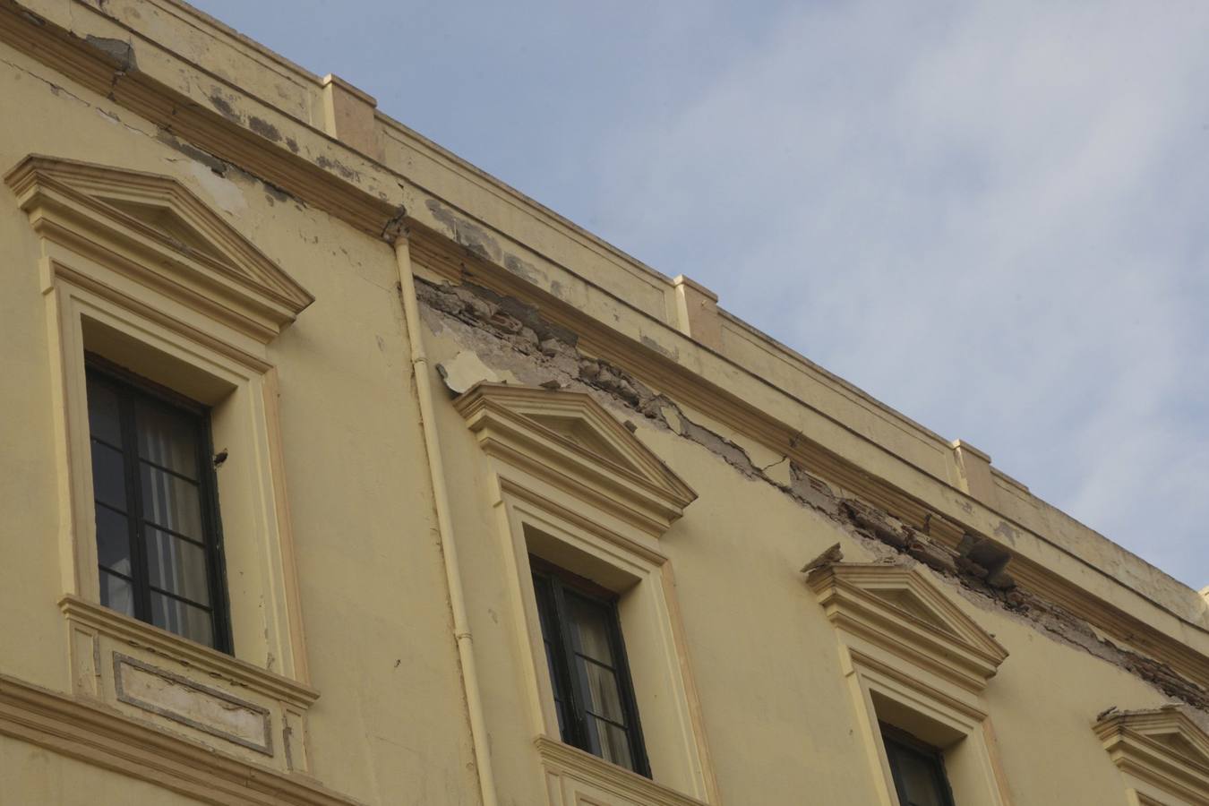Efectos del terremoto en los edificios de Melilla