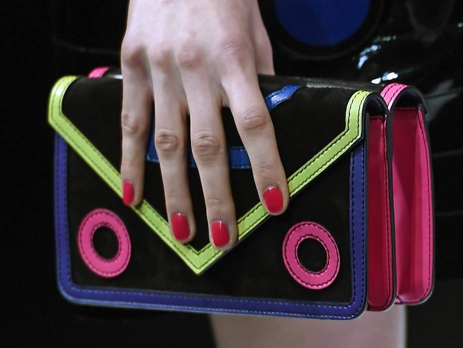 La moda del próximo otoño e invierno se exhibe en Milán