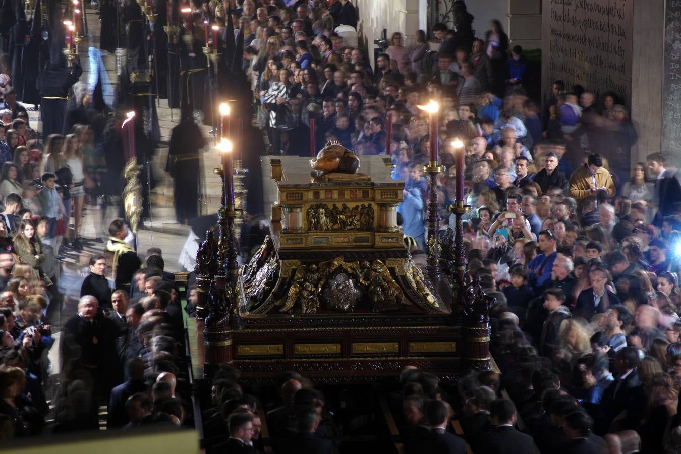 El Sepulcro, en la calle