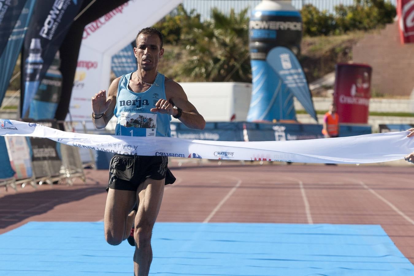 Más de 7.000 corredores participan en la Media Maratón de Málaga (II)