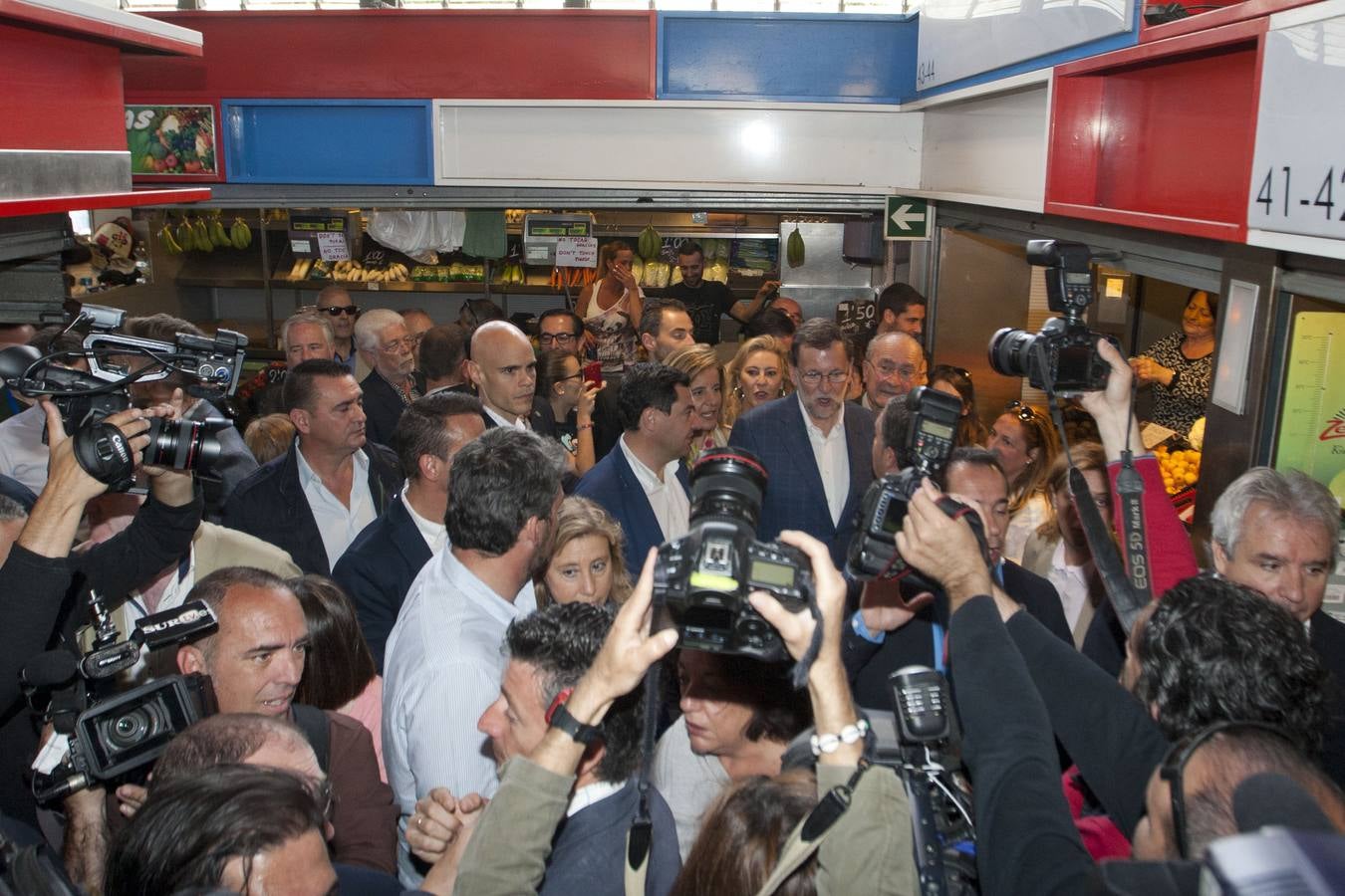 Mariano Rajoy visita el Mercado de Atarazanas