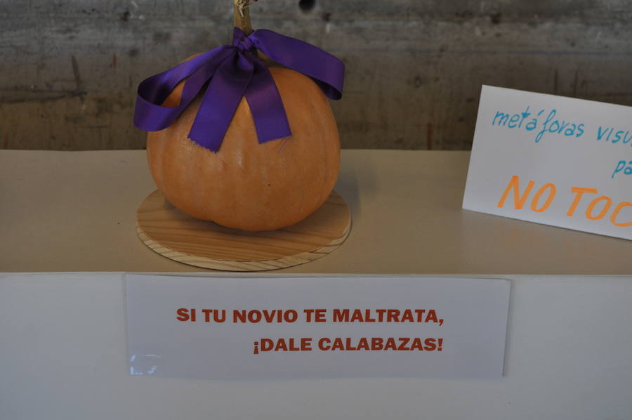 Mensajes de esperanza a las víctimas de violencia machista de alumnos de Algarrobo