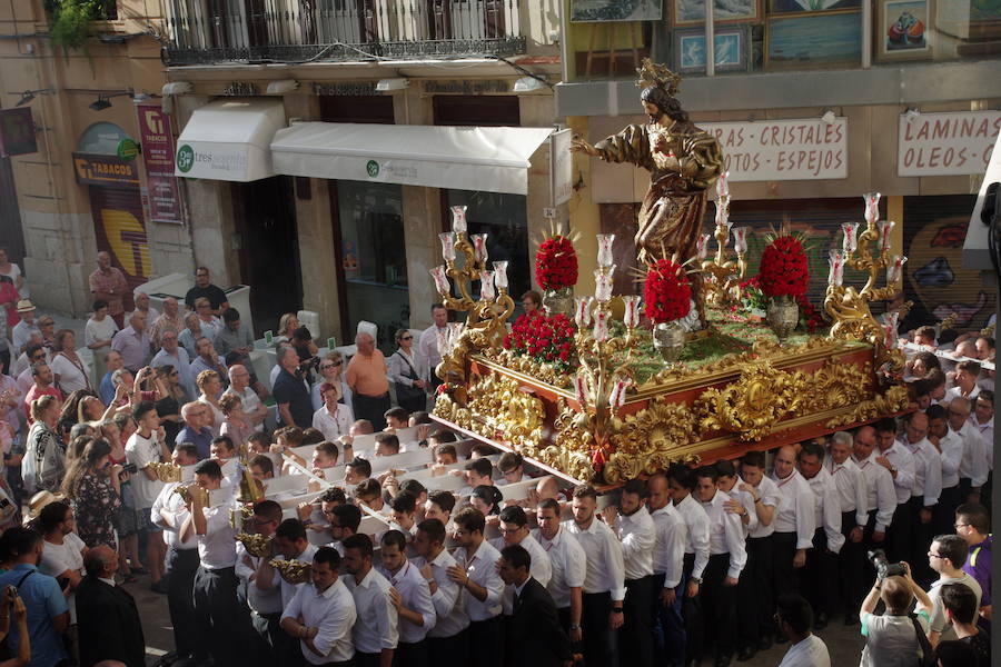 La Soledad de Ávalos y el Corpus de los Santos Mártires recorren las calles de Málaga