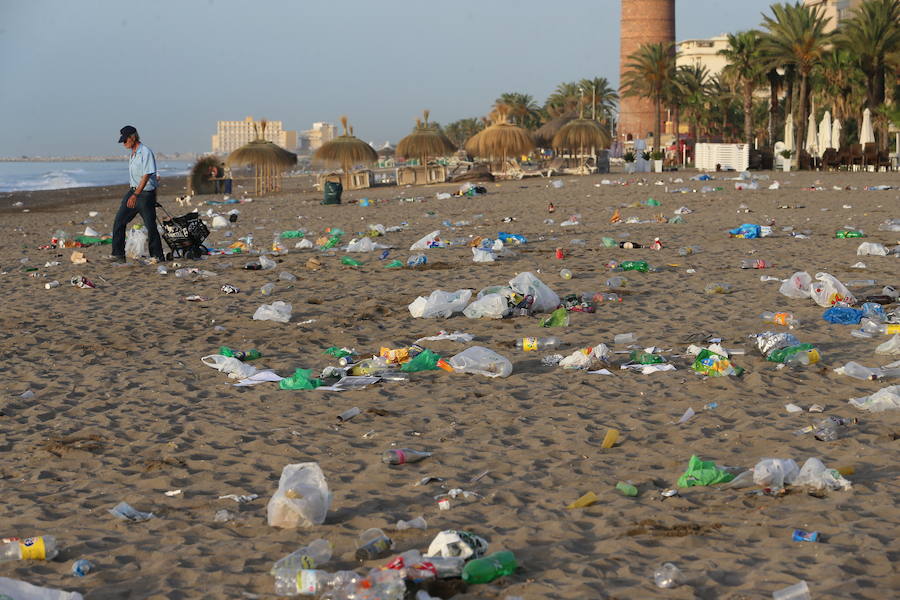En fotos: así amanecen las playas de Málaga tras San Juan