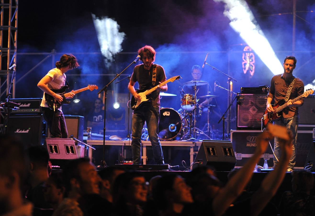 Terral y jóvenes talentos en la caseta de la juventud