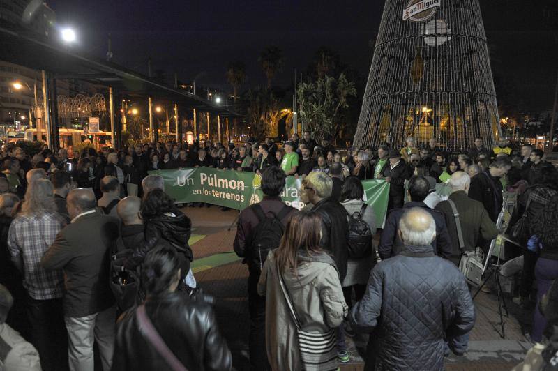 Manifestación por el bosque urbano en los terrenos de Repsol