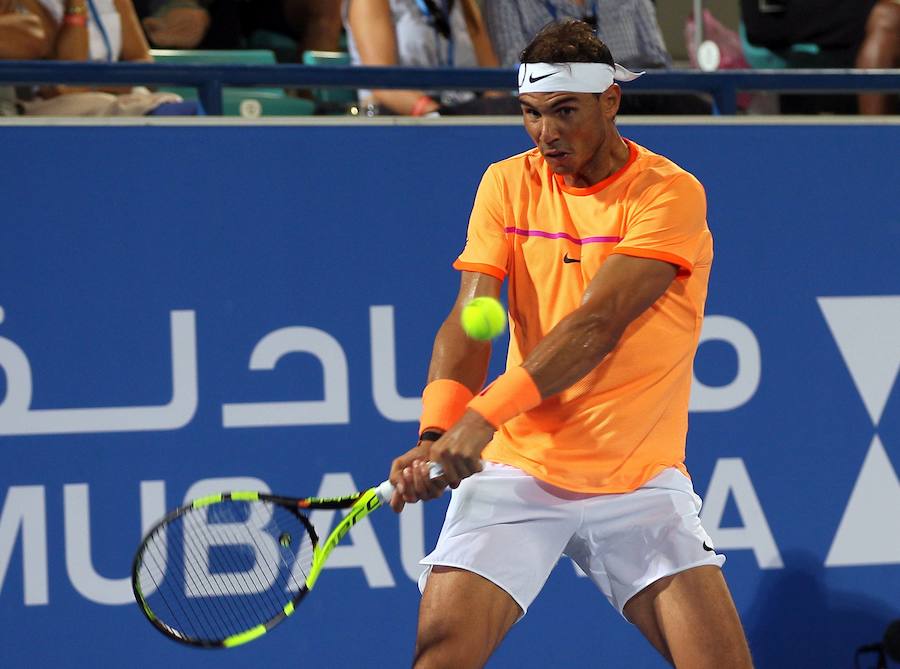 Nadal se impone a Raonic y jugará la final de Abu Dabi ante Goffin
